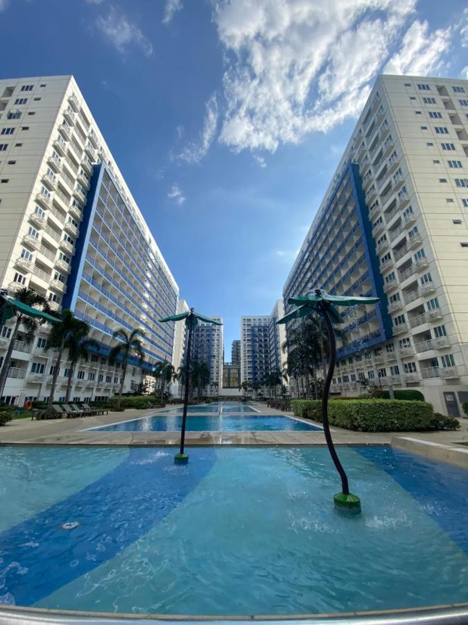 Madison'S Place At Sea Moa Manila Exterior photo