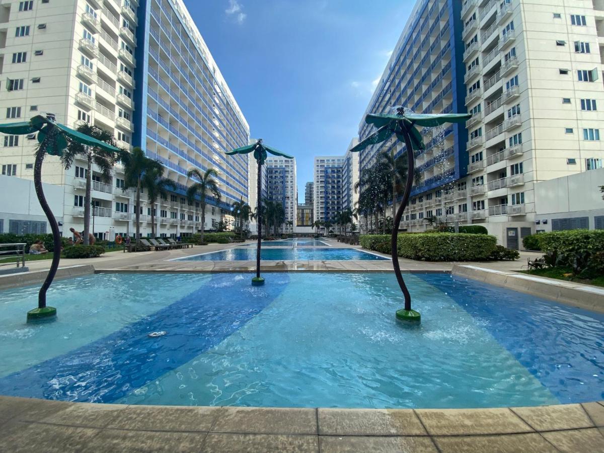 Madison'S Place At Sea Moa Manila Exterior photo