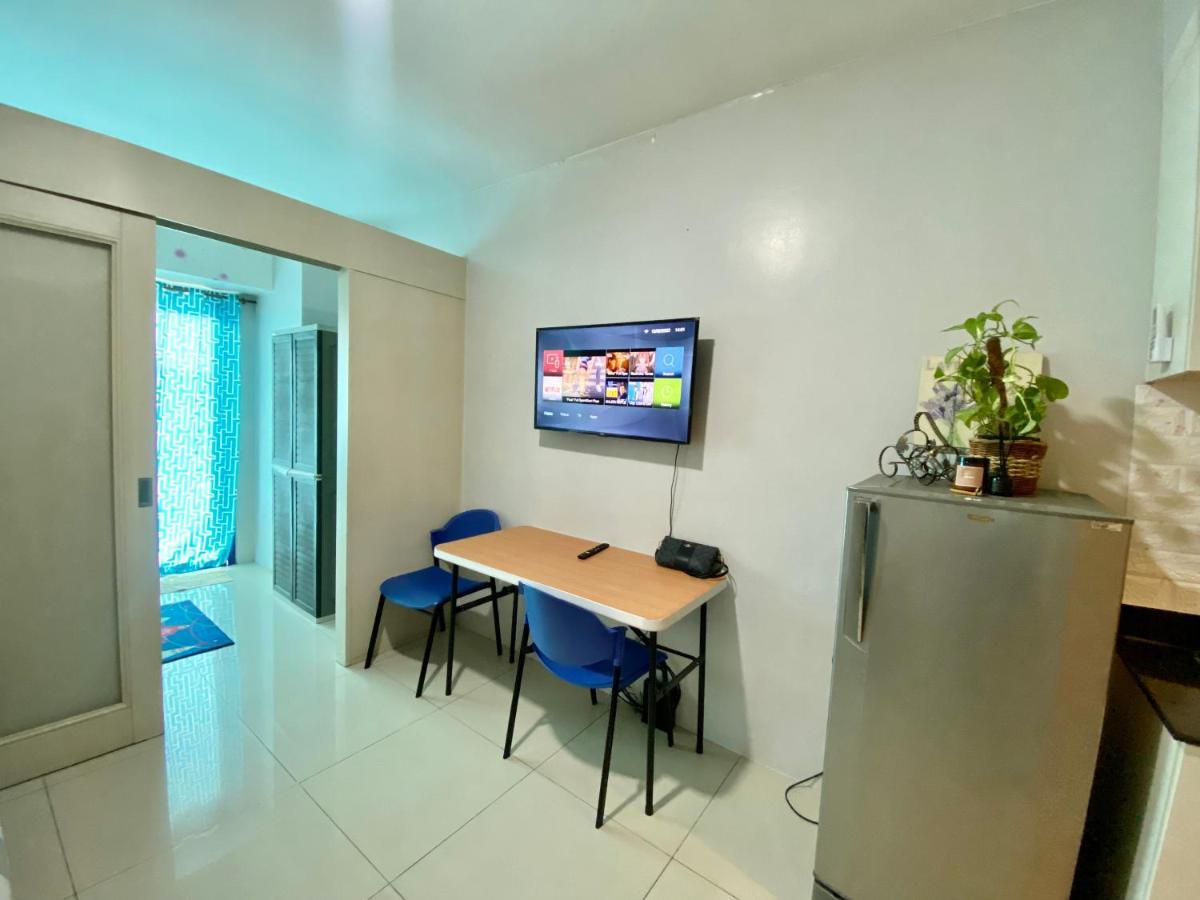 Madison'S Place At Sea Moa Manila Exterior photo