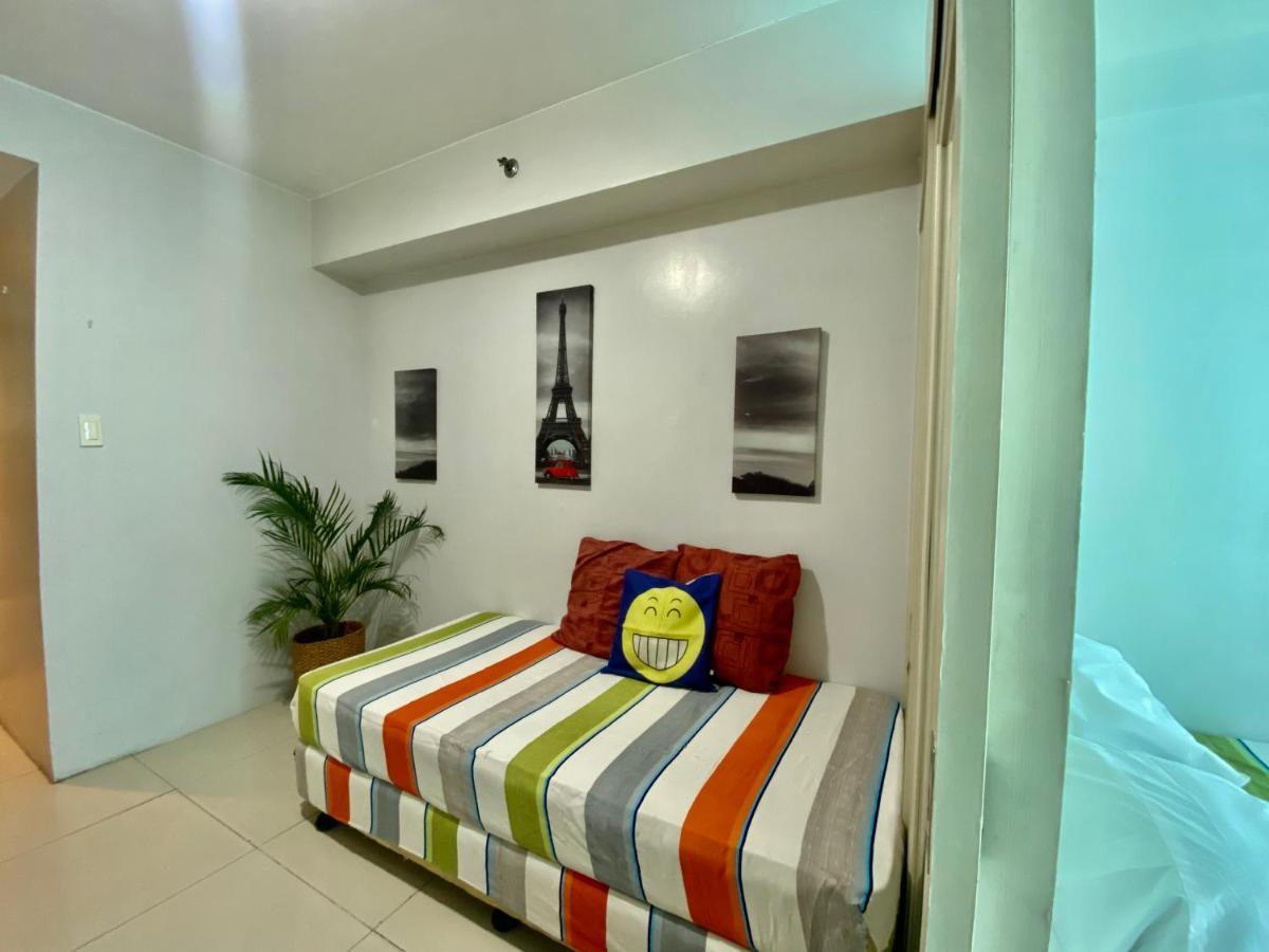 Madison'S Place At Sea Moa Manila Exterior photo