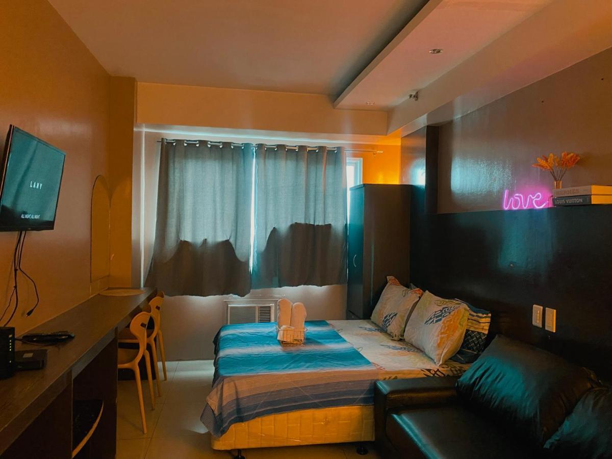 Madison'S Place At Sea Moa Manila Exterior photo