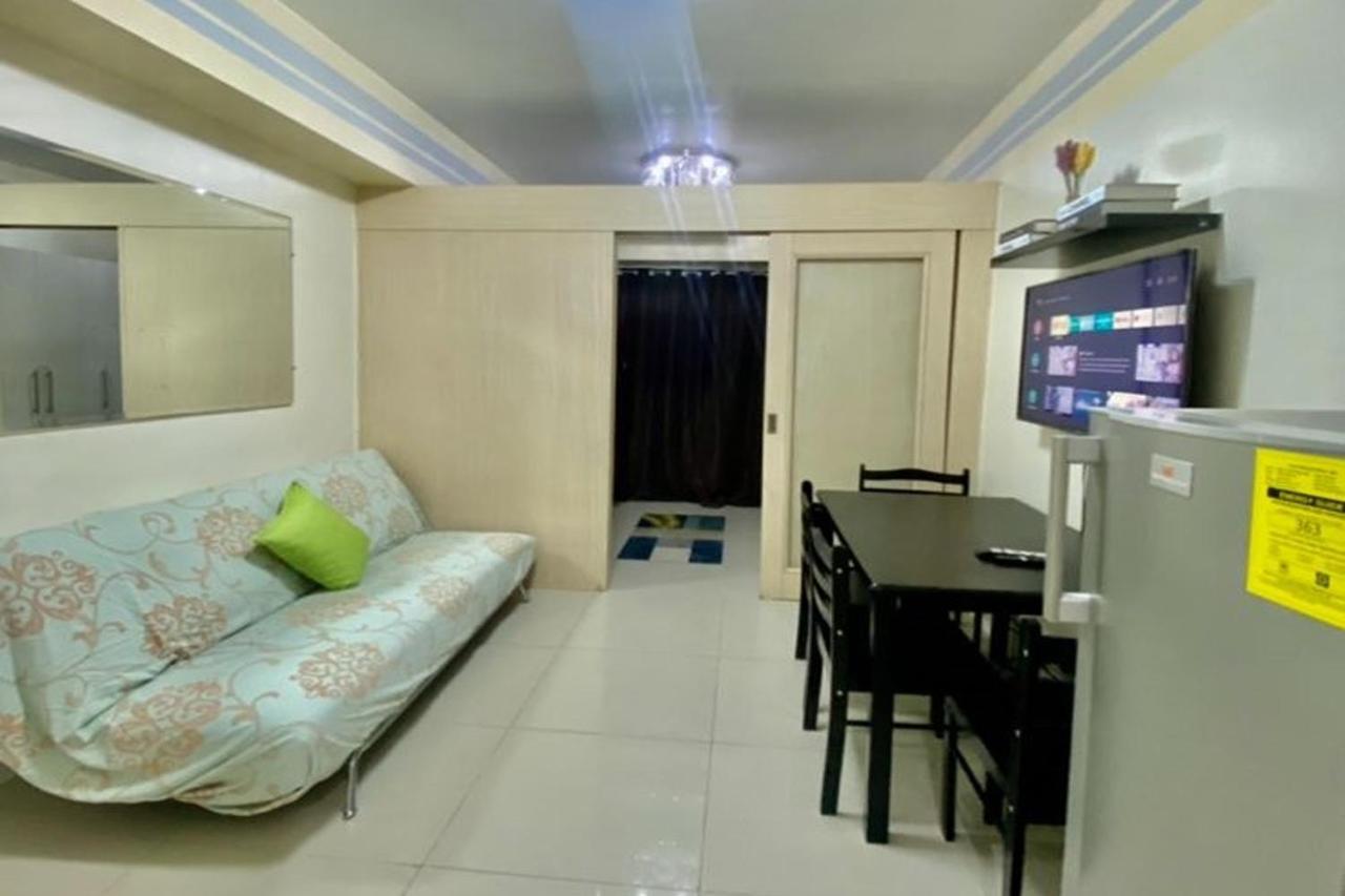 Madison'S Place At Sea Moa Manila Exterior photo